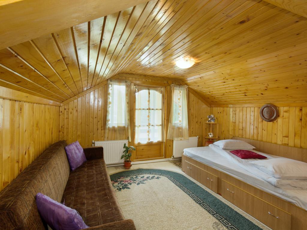 Pensiunea Bobu Hotel Izvoru Muntelui Ngoại thất bức ảnh