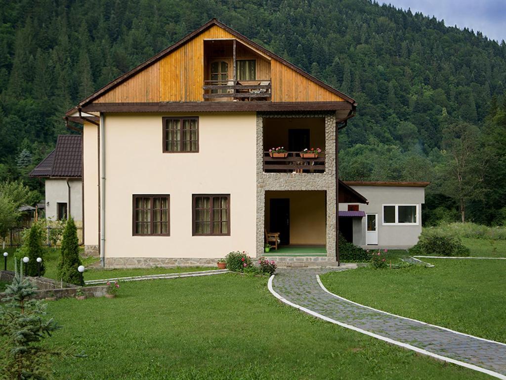 Pensiunea Bobu Hotel Izvoru Muntelui Ngoại thất bức ảnh