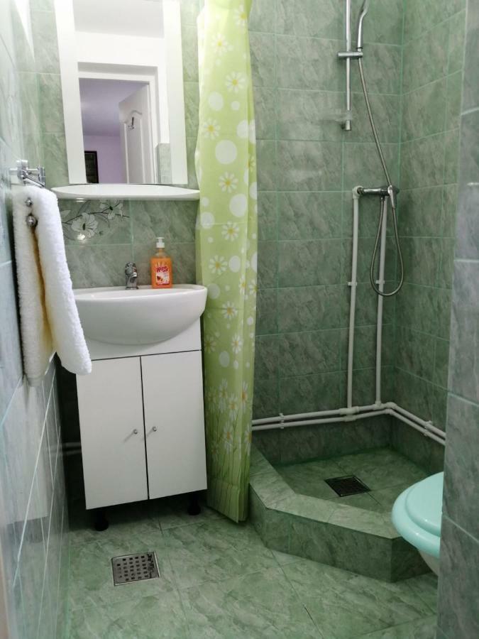 Pensiunea Bobu Hotel Izvoru Muntelui Ngoại thất bức ảnh